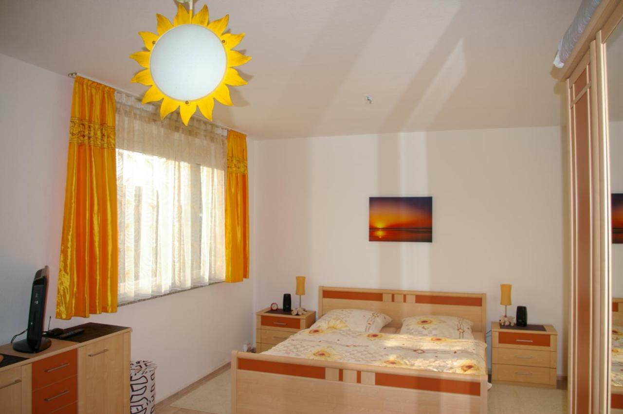2-Zimmer-Ferienwohnung "Garten Der Welt" Berlin Eksteriør billede